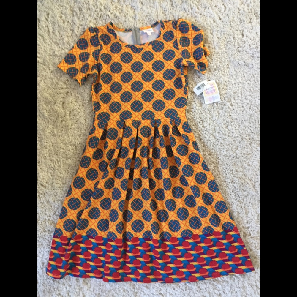 NWT lularoe Amelia pocket dress medium